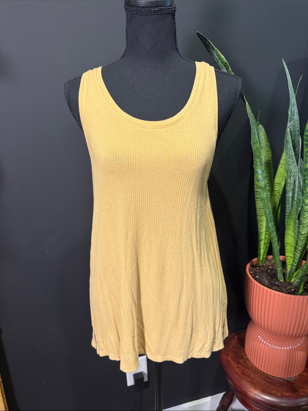 American Eagle Outfitters Yellow Ribbed Scoop Neck Tank